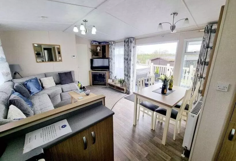 ホテル Fantastic 3 Bed Lodge Near Morpeth   Deer View
