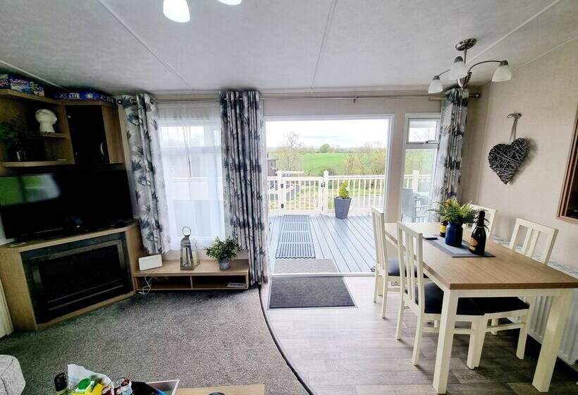 호텔 Fantastic 3 Bed Lodge Near Morpeth   Deer View