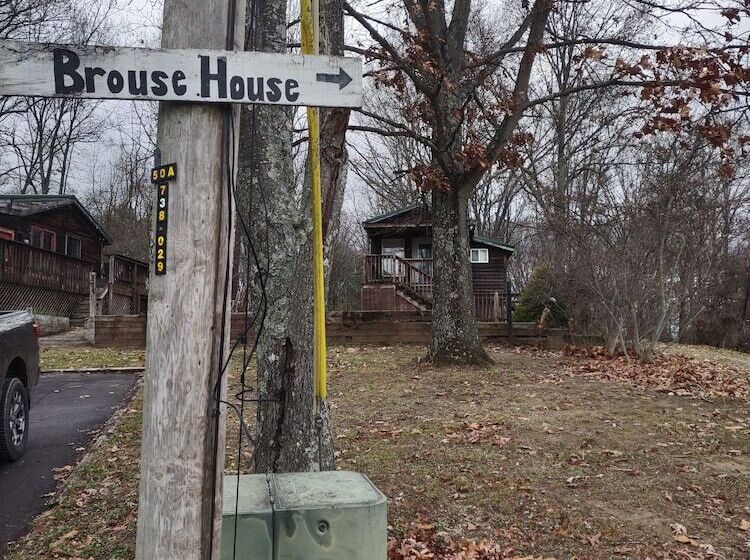 호텔 Harmony Tree Resorts Inc