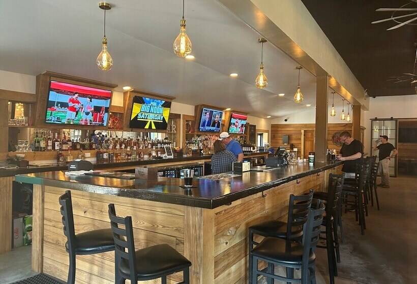 호텔 Harmony Tree Resorts Inc