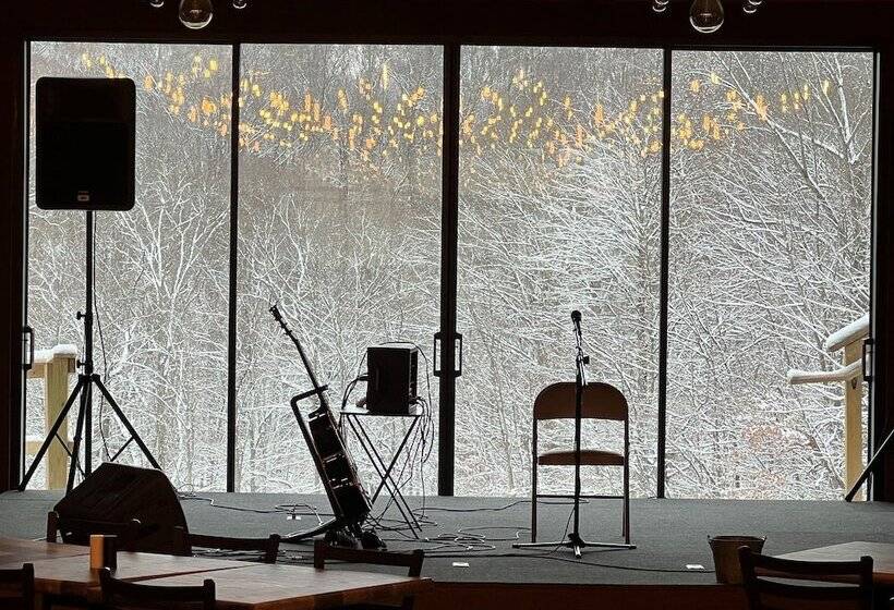 호텔 Harmony Tree Resorts Inc