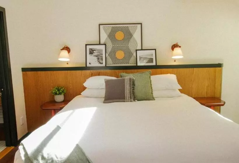 Hotelli Lodge At Marconi