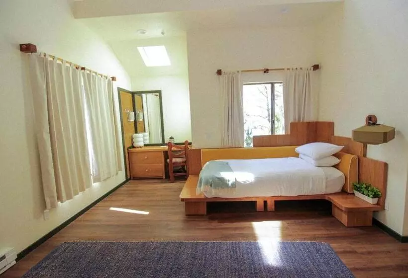 Hotelli Lodge At Marconi