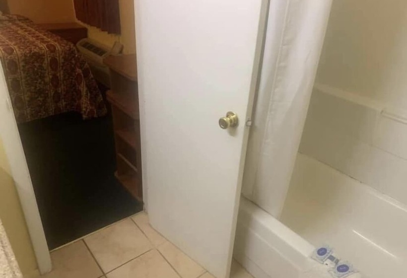 モーテル Economy Inn Poteau