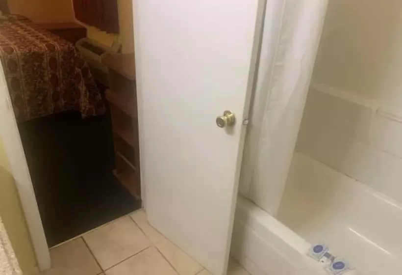 Motelli Economy Inn Poteau