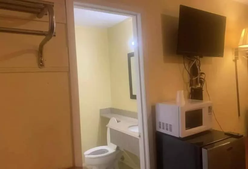 Motelli Economy Inn Poteau