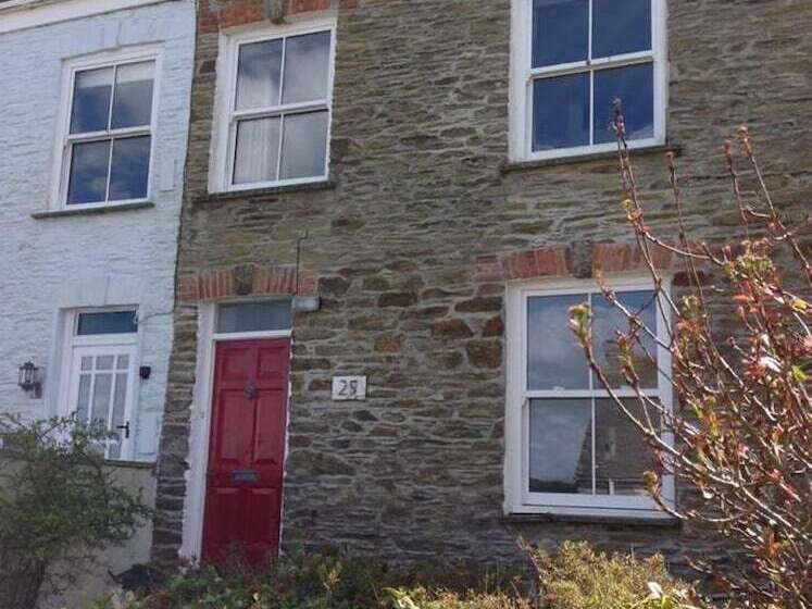 Newly Refurbished 7 Bed Cottage In Polruan, Fowey