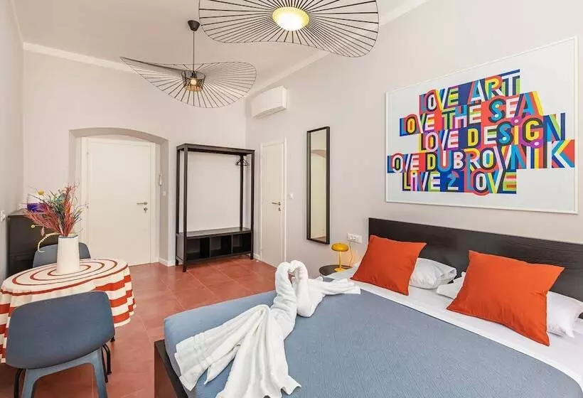 پانسیون Cap Rooms