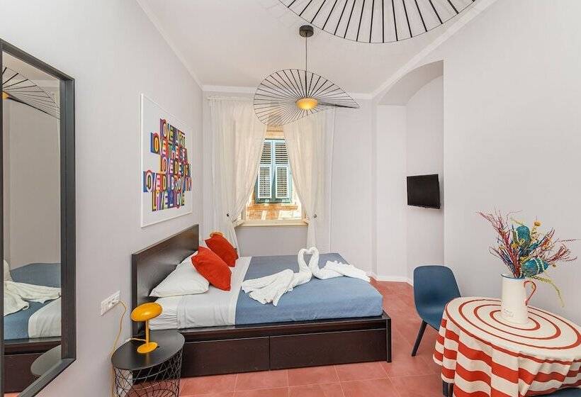 ペンション Cap Rooms