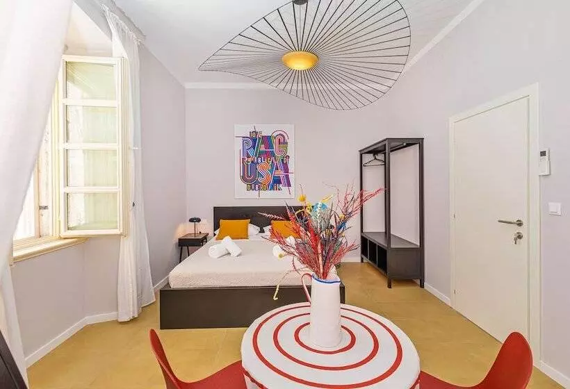 پانسیون Cap Rooms