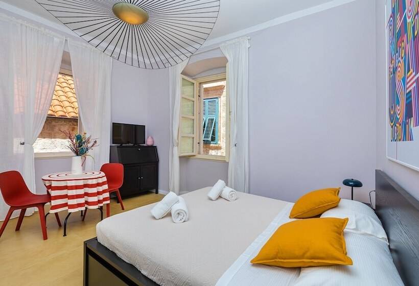 ペンション Cap Rooms