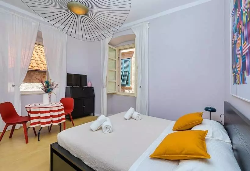 پانسیون Cap Rooms