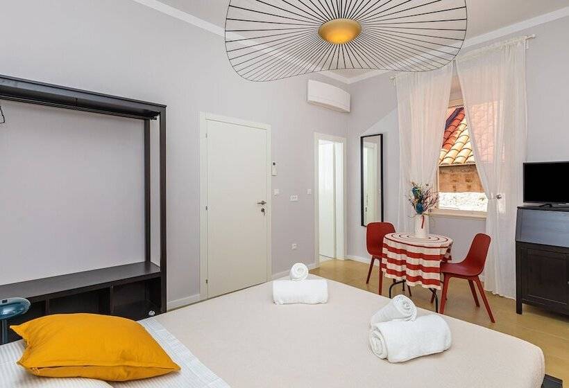 ペンション Cap Rooms