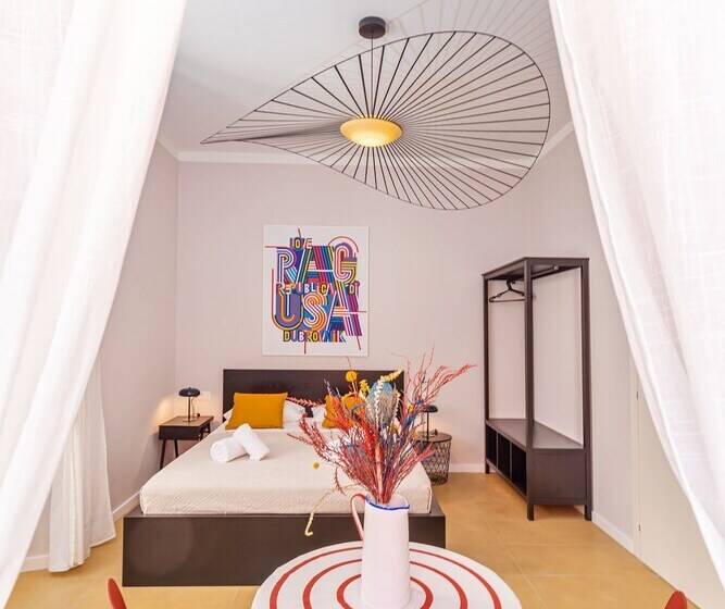 بنسيون Cap Rooms