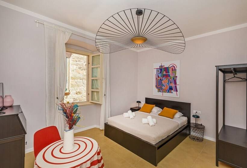 بنسيون Cap Rooms