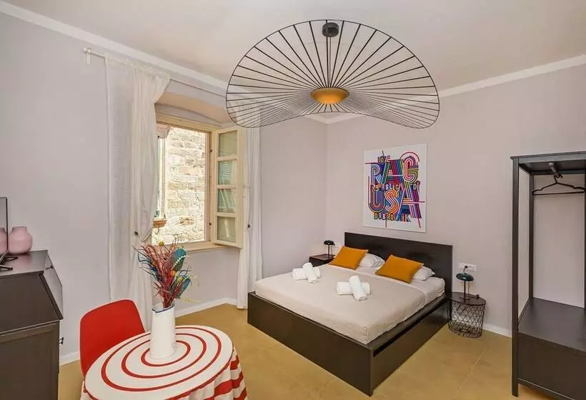 پانسیون Cap Rooms