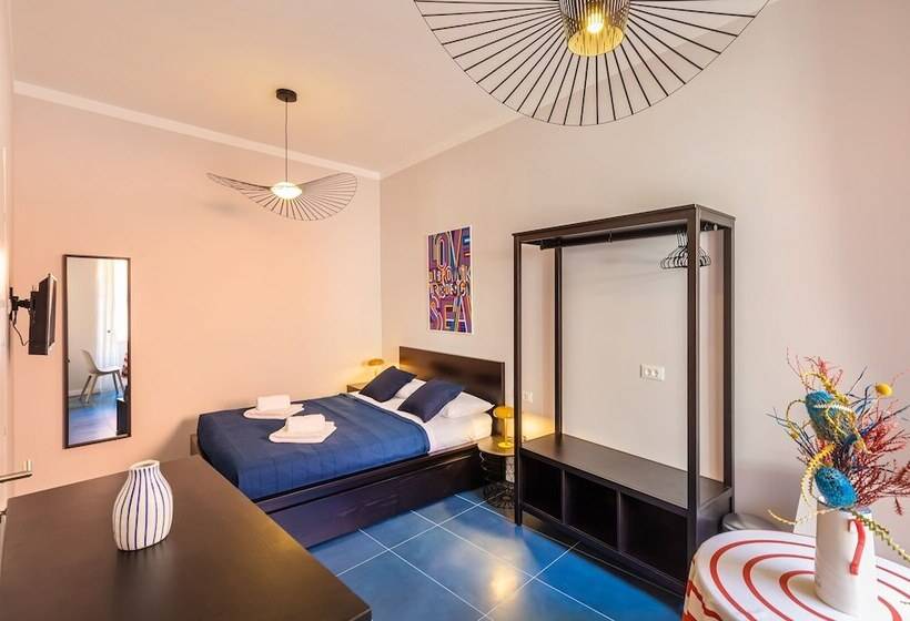 Пансион Cap Rooms