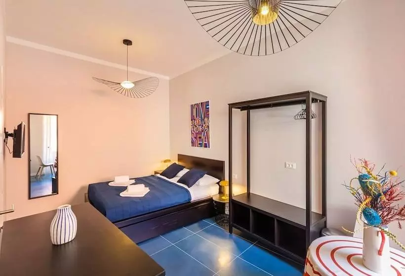 پانسیون Cap Rooms