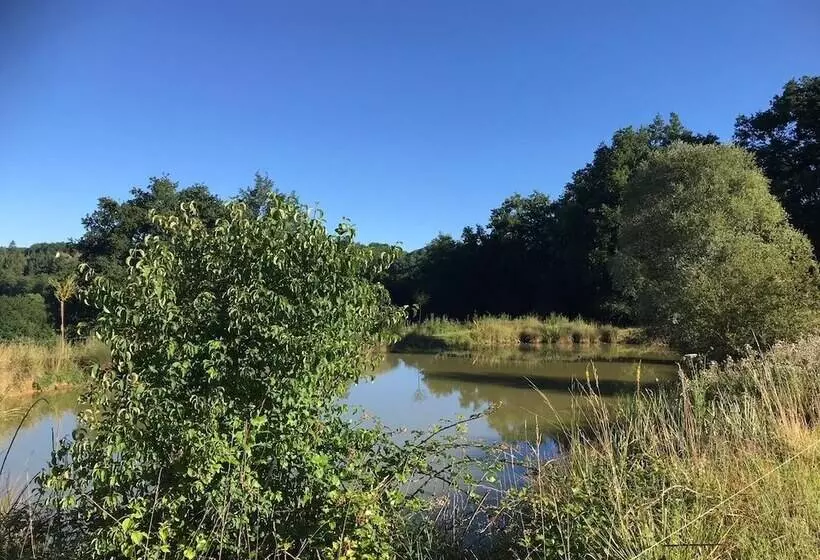 Majatalo Les Cabanes Perchées Du Mas Del Bosc