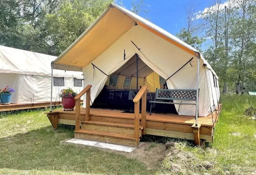 Lomakeskus Travellers Rest Cabins And Rv Park