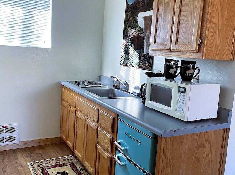 Курорт Travellers Rest Cabins And Rv Park