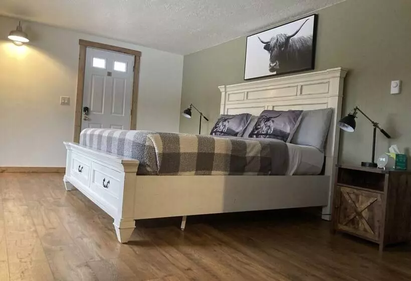 Lomakeskus Travellers Rest Cabins And Rv Park