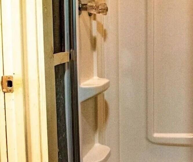 The Home Place   Let It Be Your Home Away From Home For A While! Cabin By Redawning