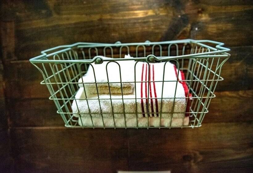 The Home Place   Let It Be Your Home Away From Home For A While! Cabin By Redawning