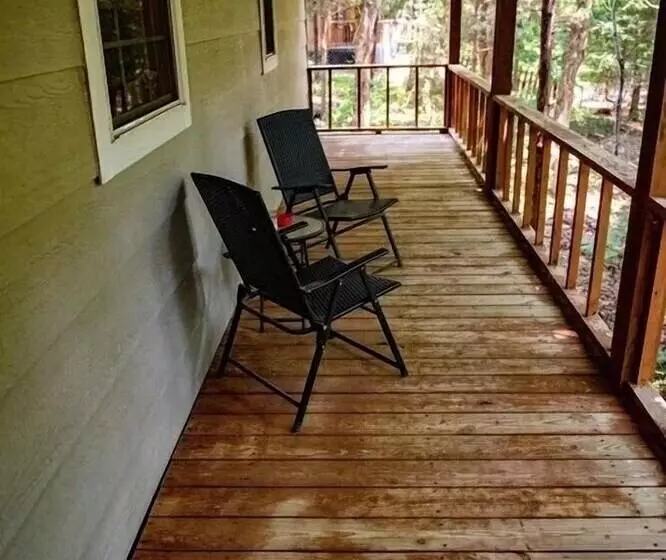 The Home Place   Let It Be Your Home Away From Home For A While! Cabin By Redawning