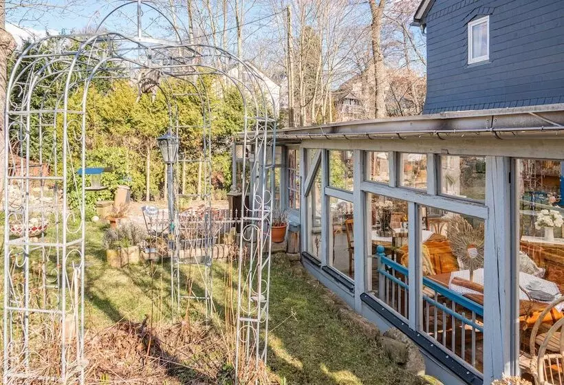 ベッドアンドブレックファースト Land & Leben Pension