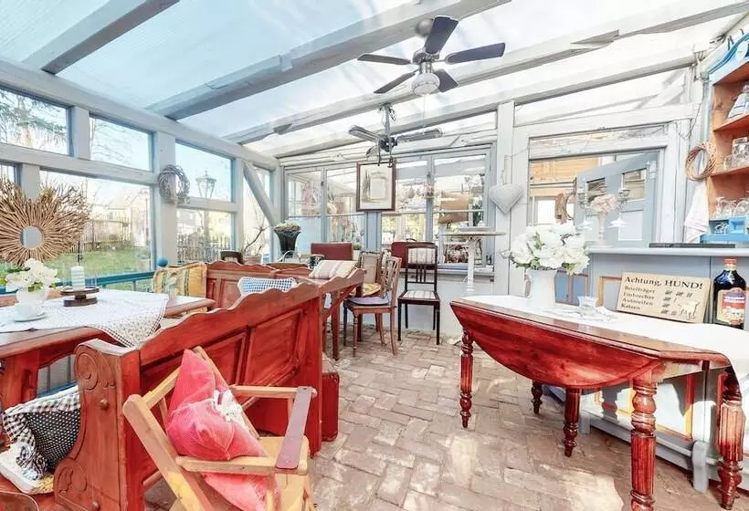 ベッドアンドブレックファースト Land & Leben Pension