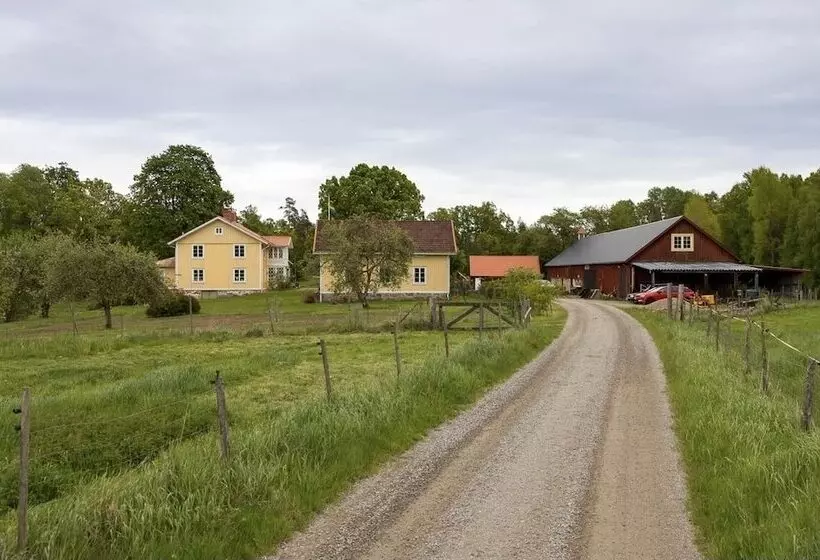 Aamiaismajoitus (B&B) Toftahult Bed&breakfast