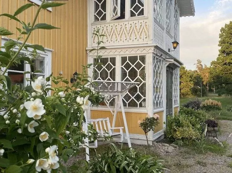 Aamiaismajoitus (B&B) Toftahult Bed&breakfast