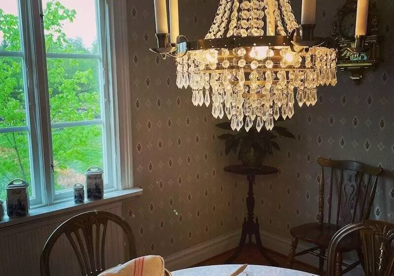 Aamiaismajoitus (B&B) Toftahult Bed&breakfast