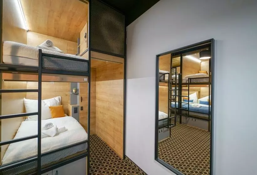 Chors Like A Hotel   Hostel