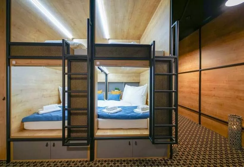 Chors Like A Hotel   Hostel