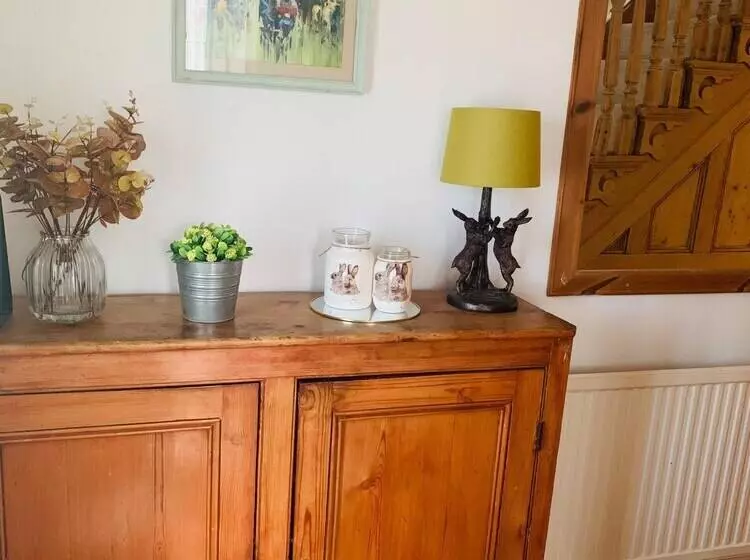 Elegant 3bd Edwardian Home Warminster