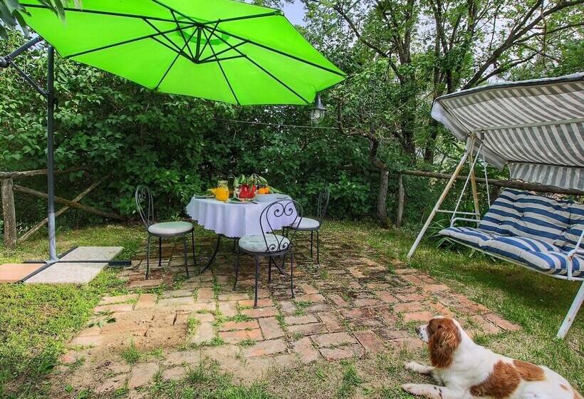 Farmhouse In Monte S. Maria Tiberina With Stables