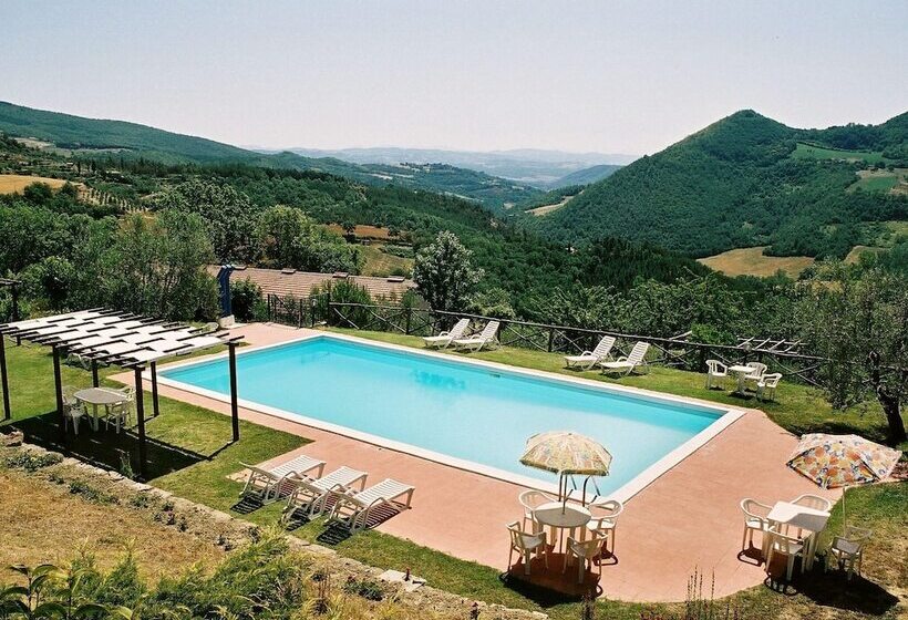 Farmhouse In Monte S. Maria Tiberina With Stables