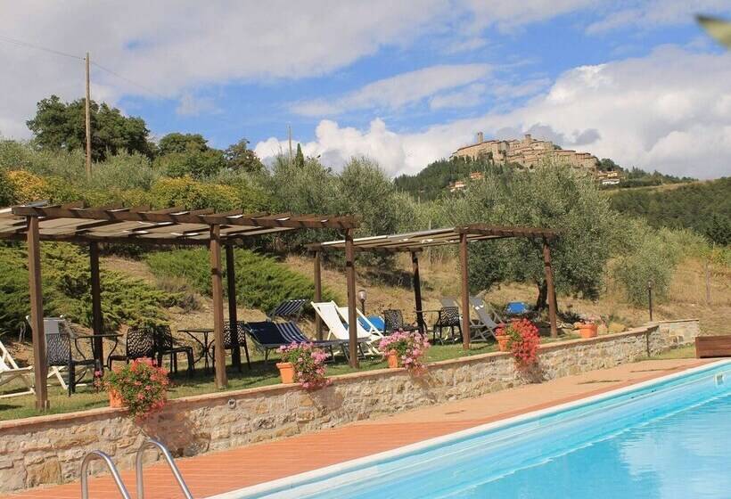 Farmhouse In Monte S. Maria Tiberina With Stables