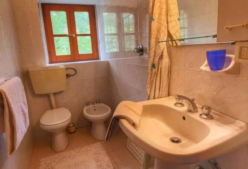 Farmhouse In Monte S. Maria Tiberina With Stables