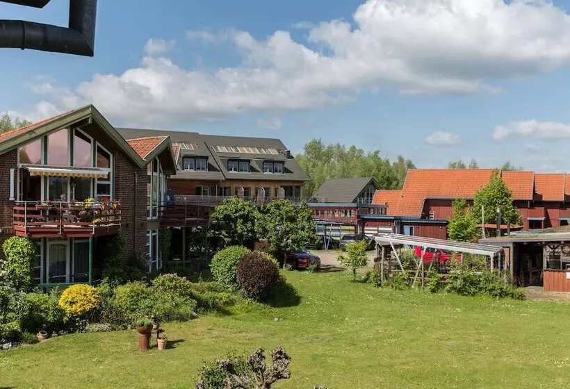 Hotelli An Der Metow Ferienpark.