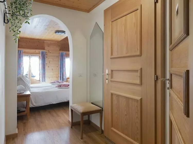 Hotelli De Commune Rougemont