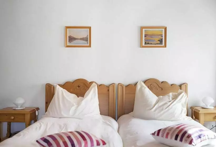 Hotelli De Commune Rougemont