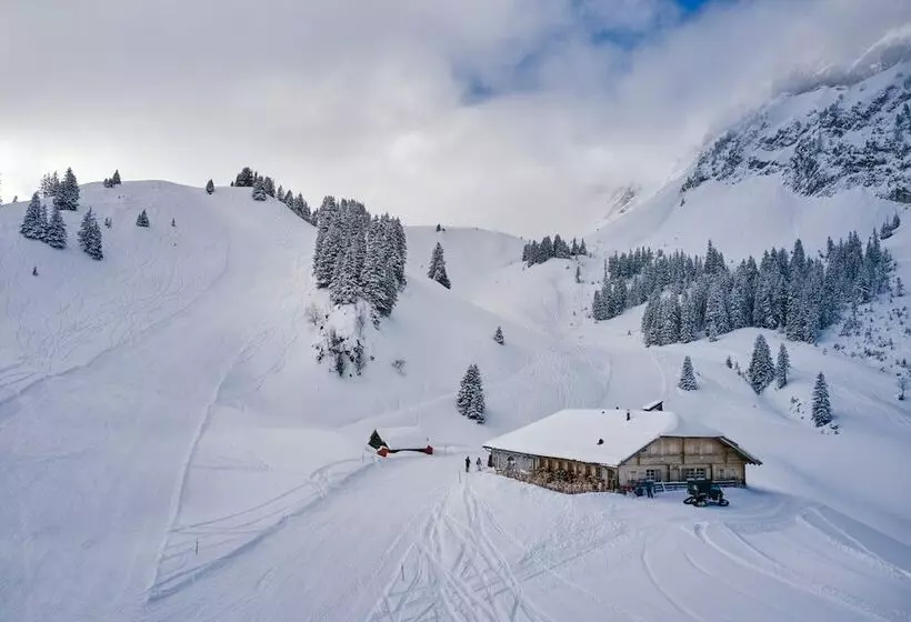 Hotelli De Commune Rougemont