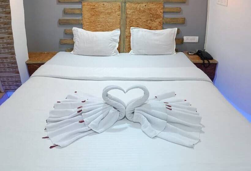 Fabhotel Edem Garden