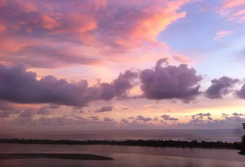 هتل El Paraiso Azul