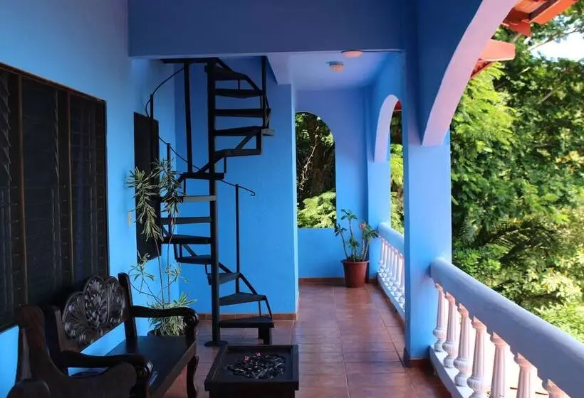 هتل El Paraiso Azul