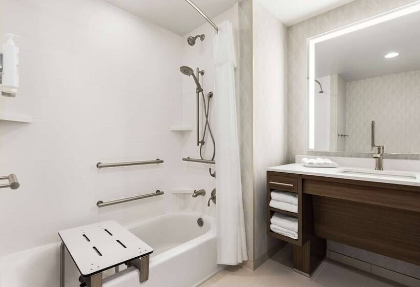 Отель Home2 Suites By Hilton Leesburg