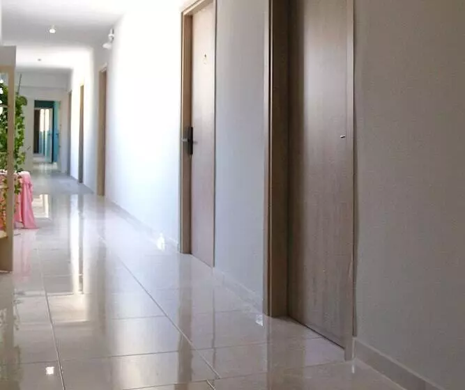 هتل Menta Studios